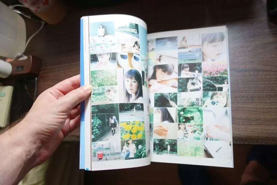 Girl Who Leapt Through Time Japanese Anime Movie Program Pamphlet 2006