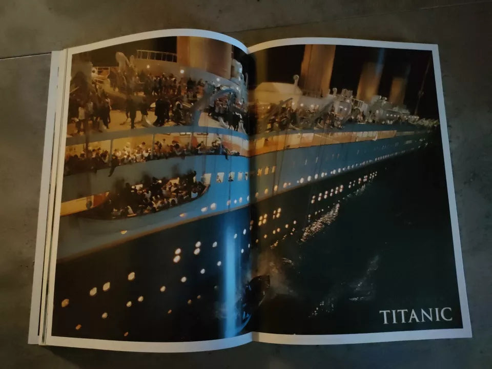 Titanic Japanese Movie Program Pamphlet 1997