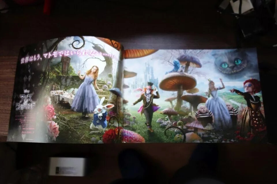 Alice In Wonderland Japanese Movie Program Pamphlet 2010 Depp Burton
