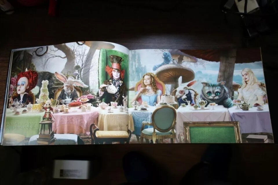 Alice In Wonderland Japanese Movie Program Pamphlet 2010 Depp Burton