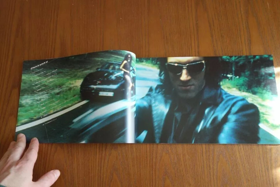 Dobermann Japanese Movie Program Pamphlet 1997 Bellucci Cassel