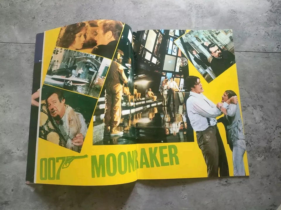 007 James Bond Moonraker Japanese Movie Program Pamphlet 1979